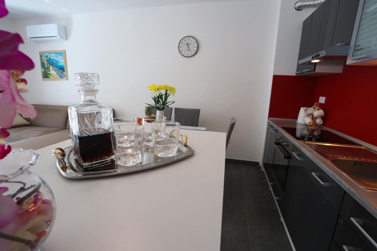 Apartman Petra Makarska Exterior photo