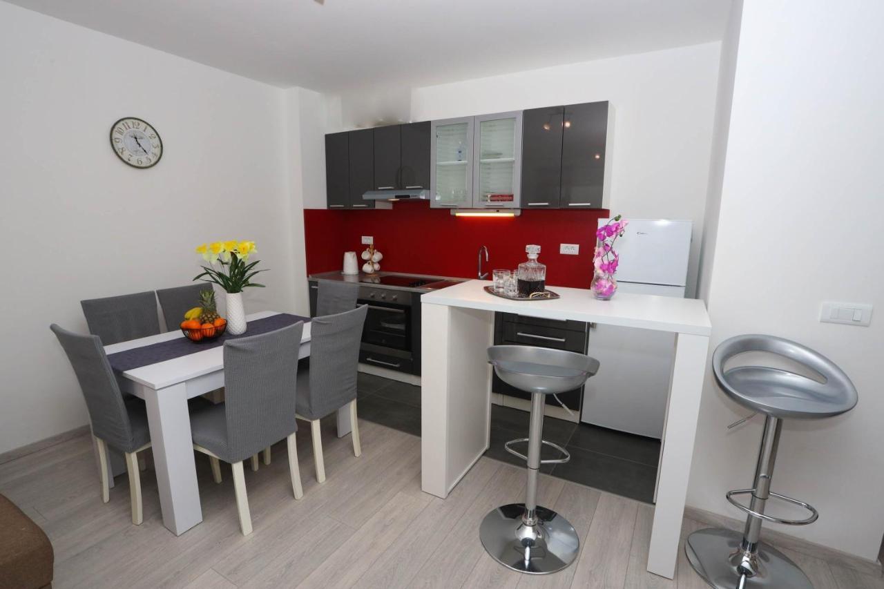 Apartman Petra Makarska Exterior photo